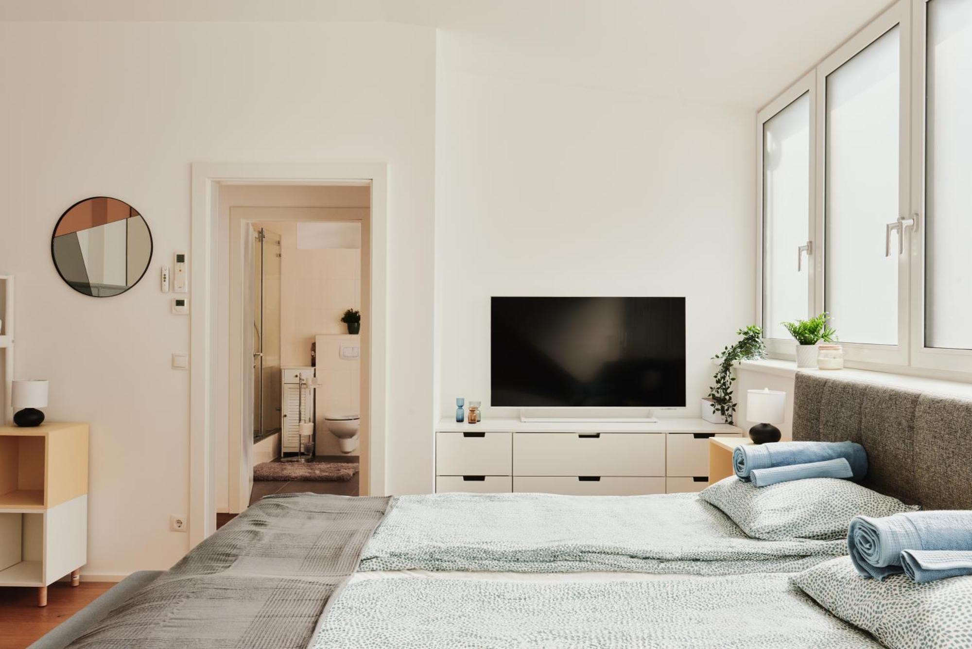 New Spacious Ultra-Modern Apartment In Wien Westbahnhof Viena Exterior foto
